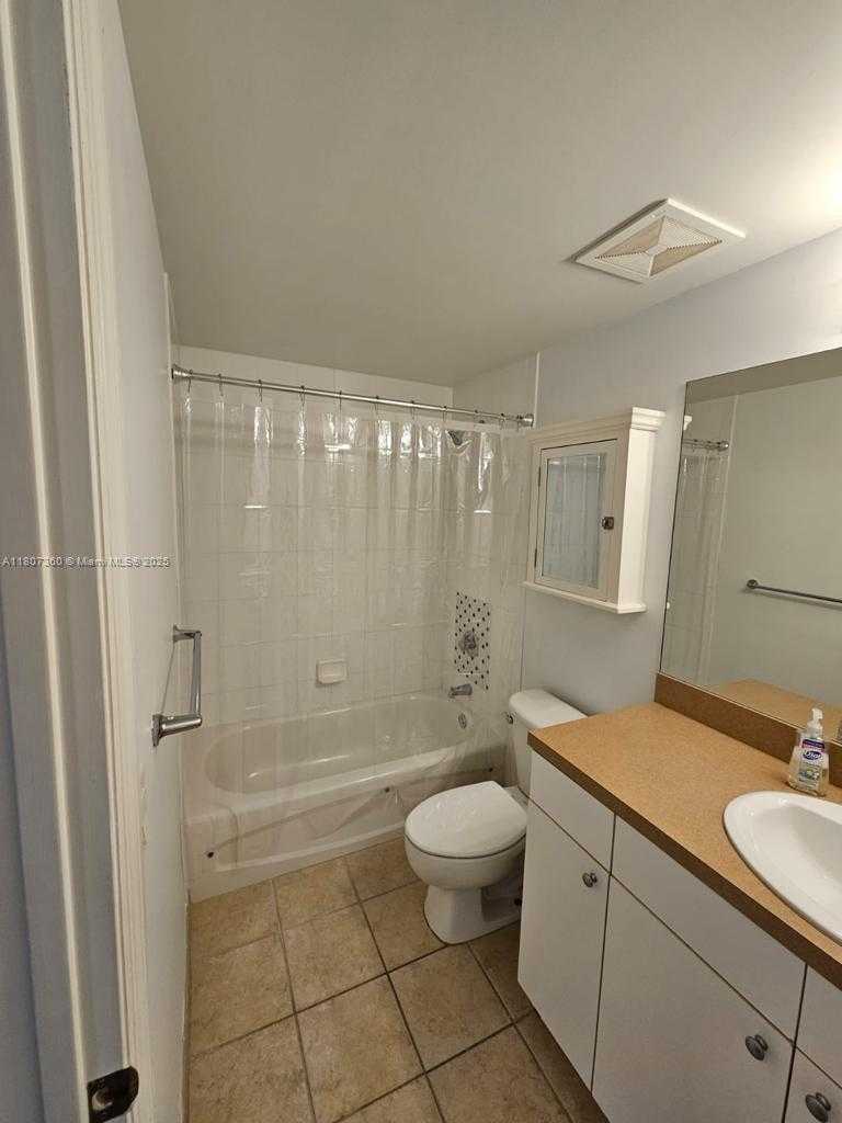 Small Image of 1250 SOUTH MIAMI AV #2213, Miami Number 16