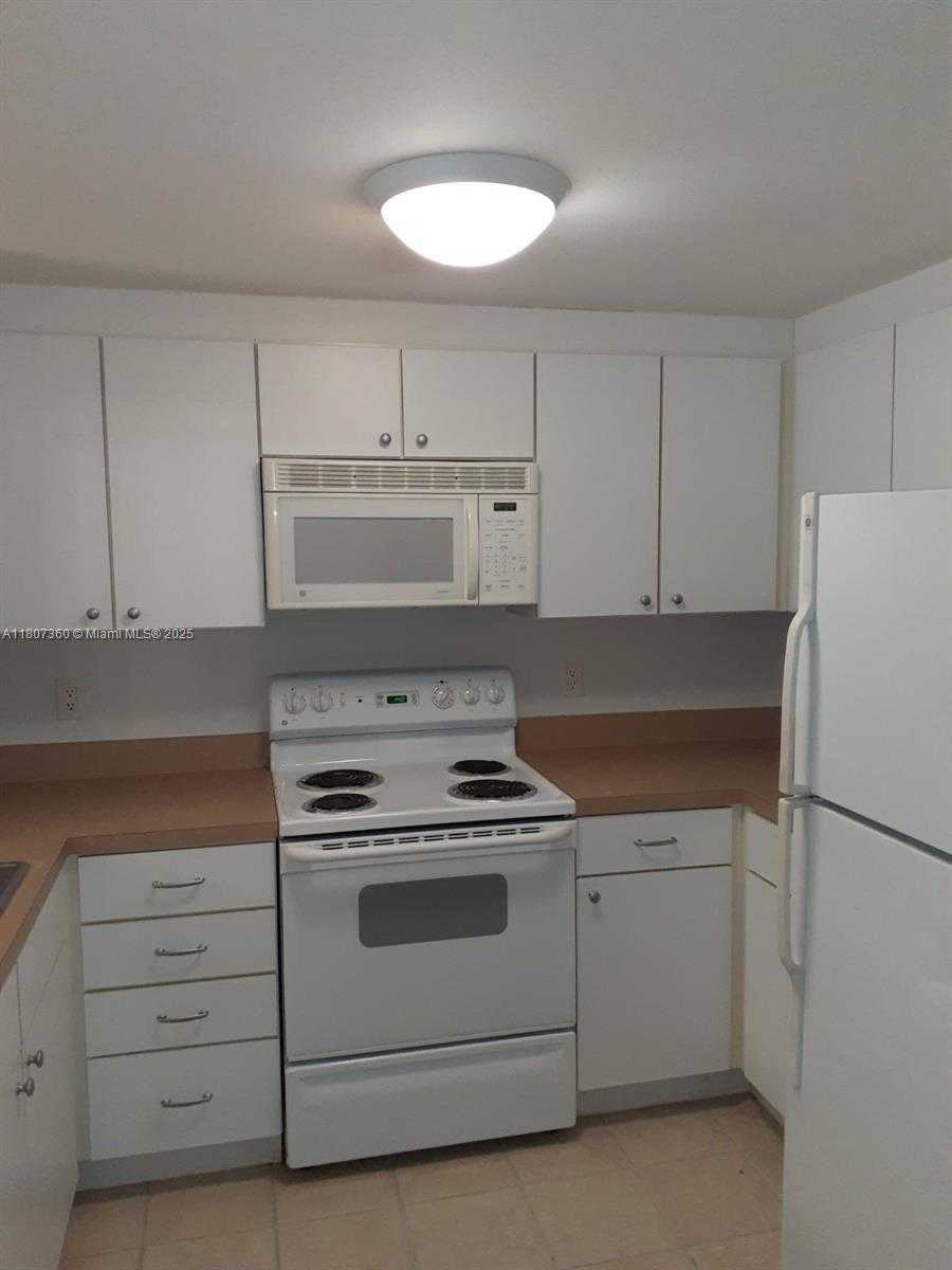 Small Image of 1250 SOUTH MIAMI AV #2213, Miami Number 6