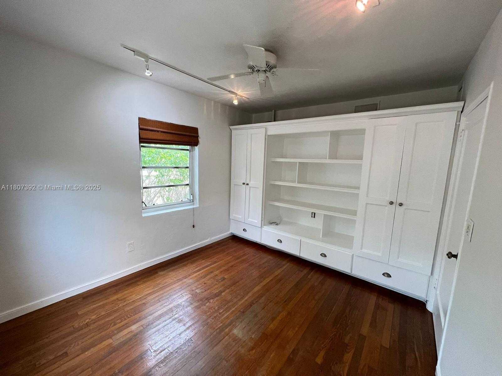 Small Image of 1535 MERIDIAN AVE #3, Miami Beach Number 15