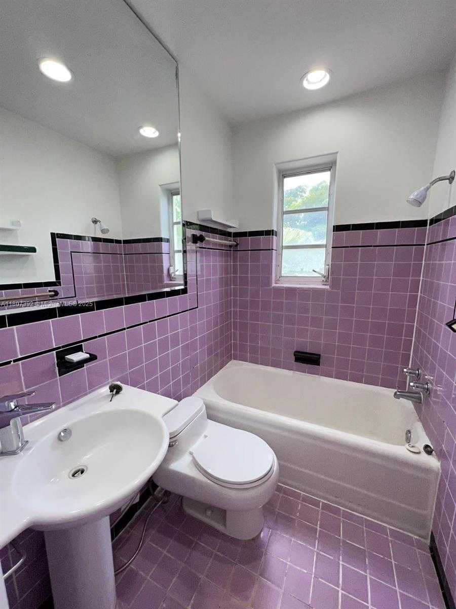 Small Image of 1535 MERIDIAN AVE #3, Miami Beach Number 16