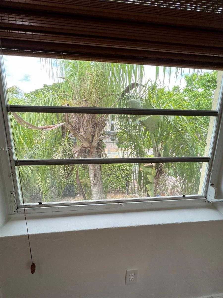 Small Image of 1535 MERIDIAN AVE #3, Miami Beach Number 20