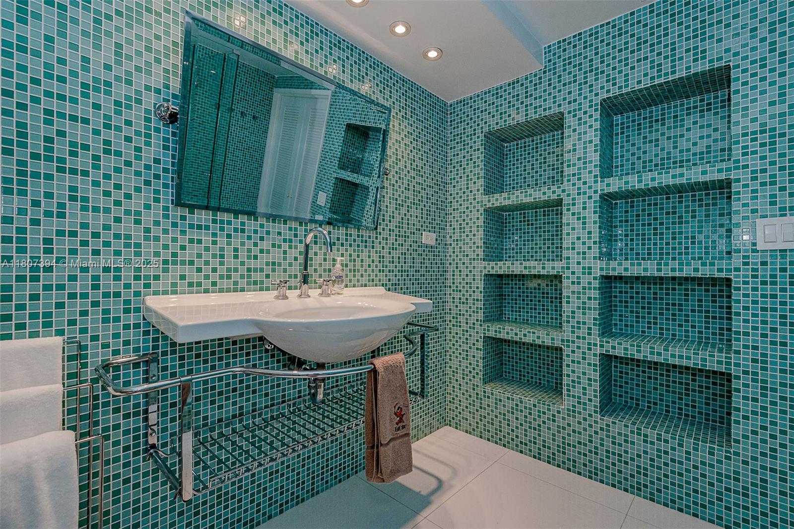 Small Image of 2301 COLLINS AVE #1538, Miami Beach Number 20