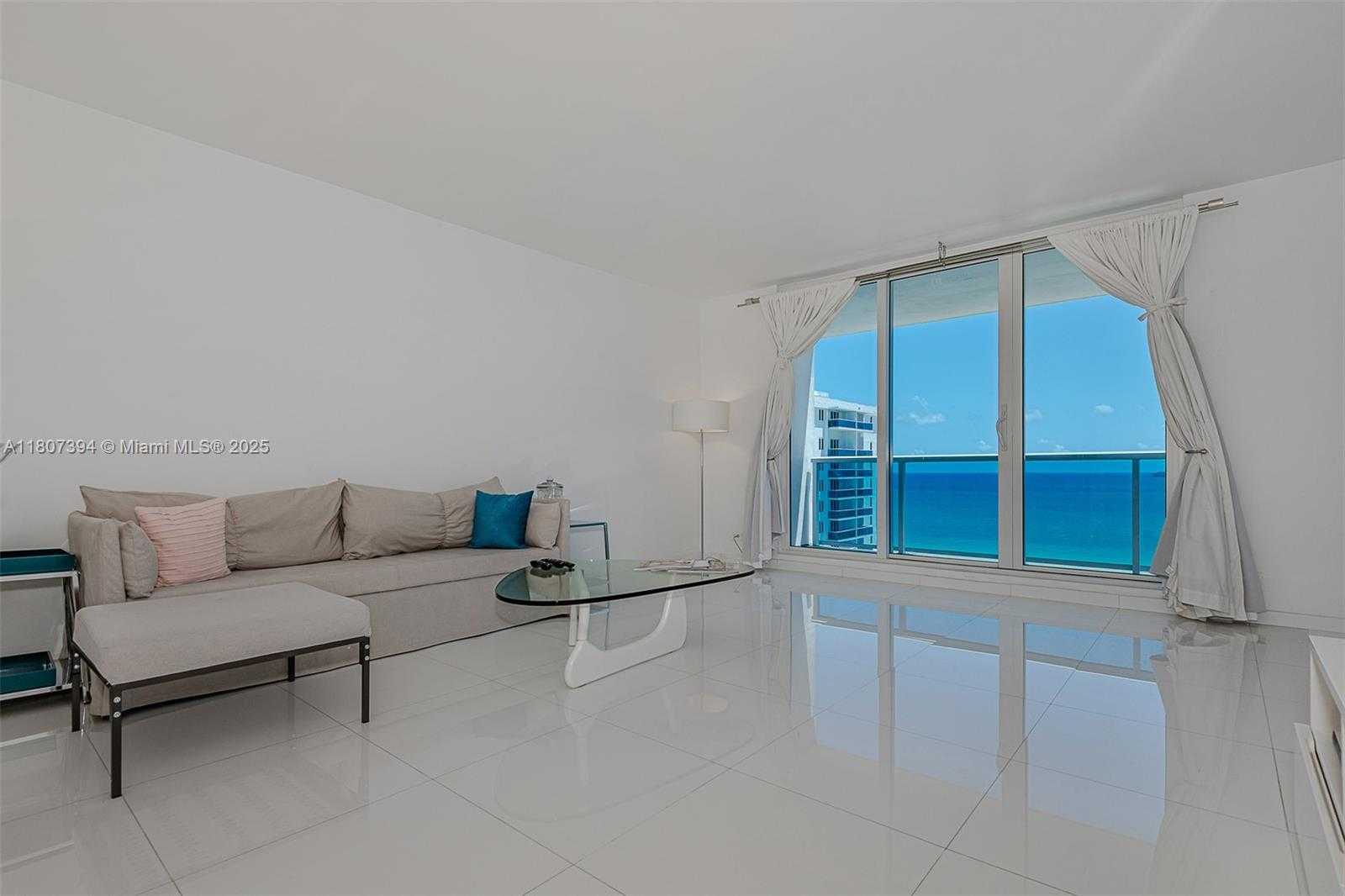 Small Image of 2301 COLLINS AVE #1538, Miami Beach Number 3