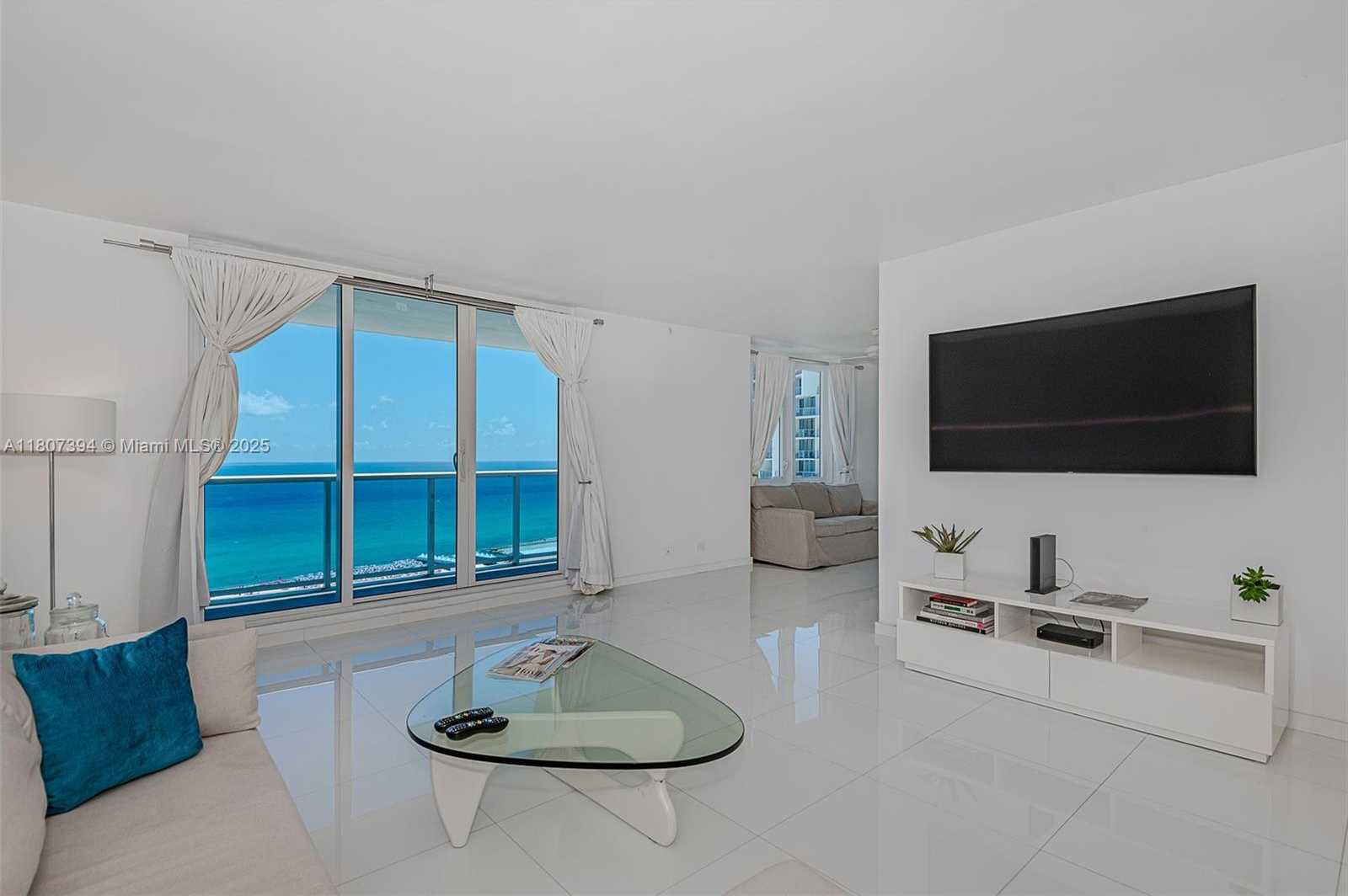 Small Image of 2301 COLLINS AVE #1538, Miami Beach Number 4