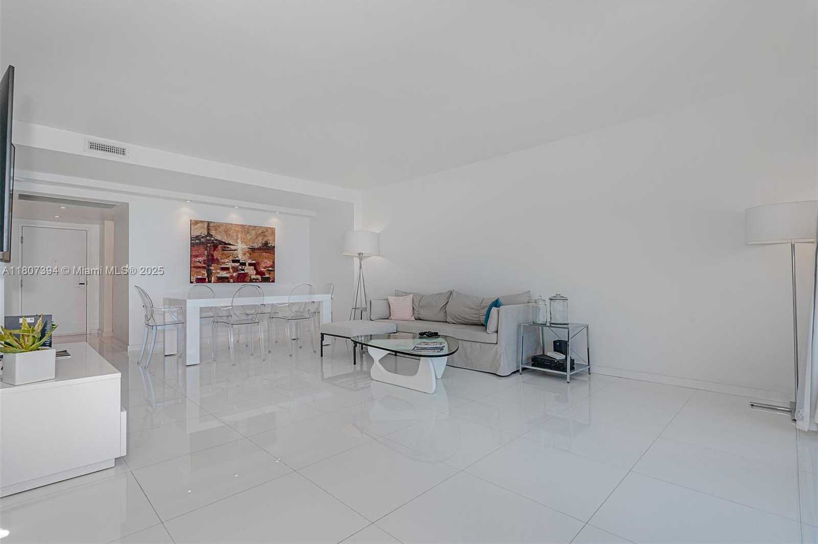 Small Image of 2301 COLLINS AVE #1538, Miami Beach Number 5