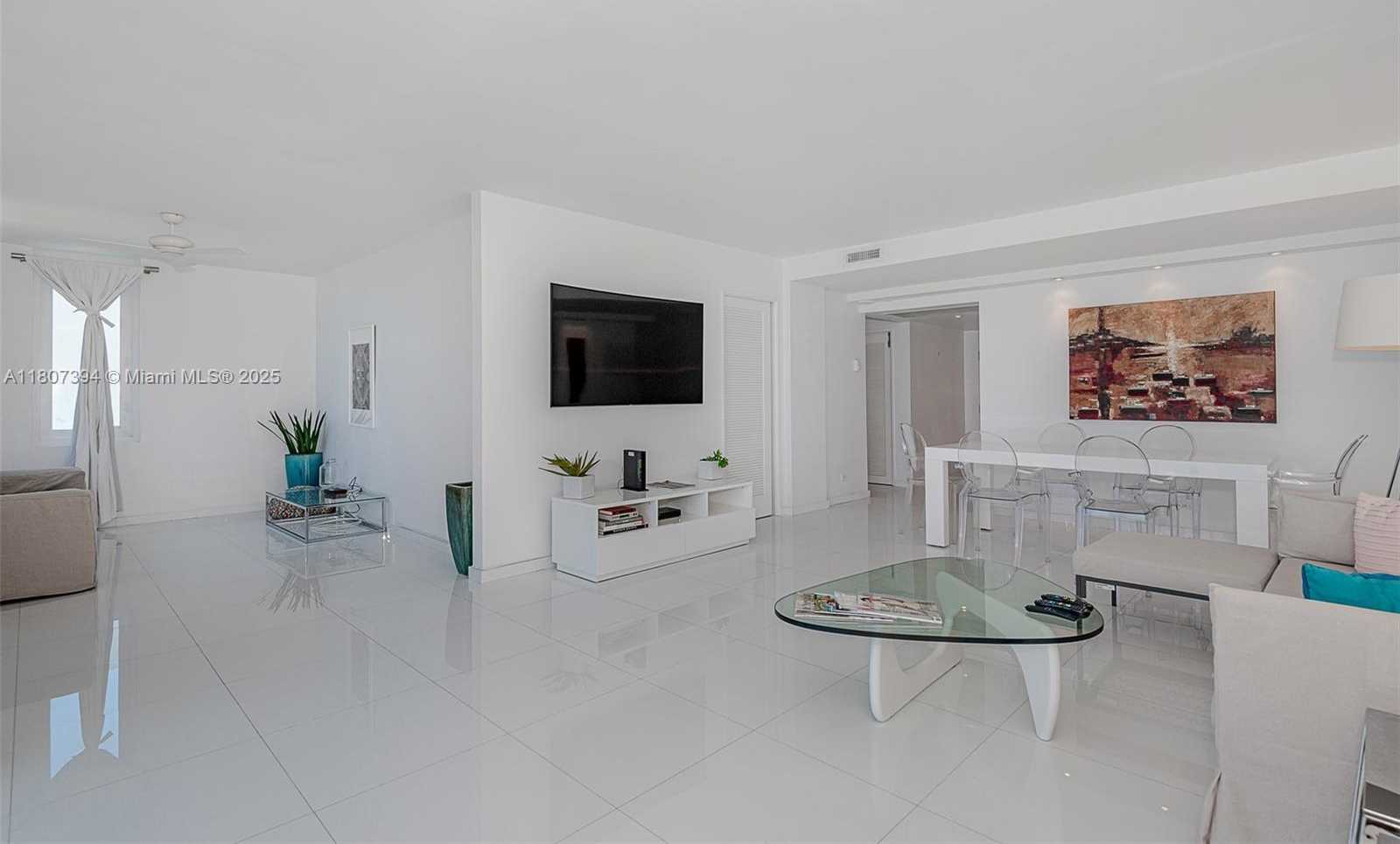 Small Image of 2301 COLLINS AVE #1538, Miami Beach Number 6