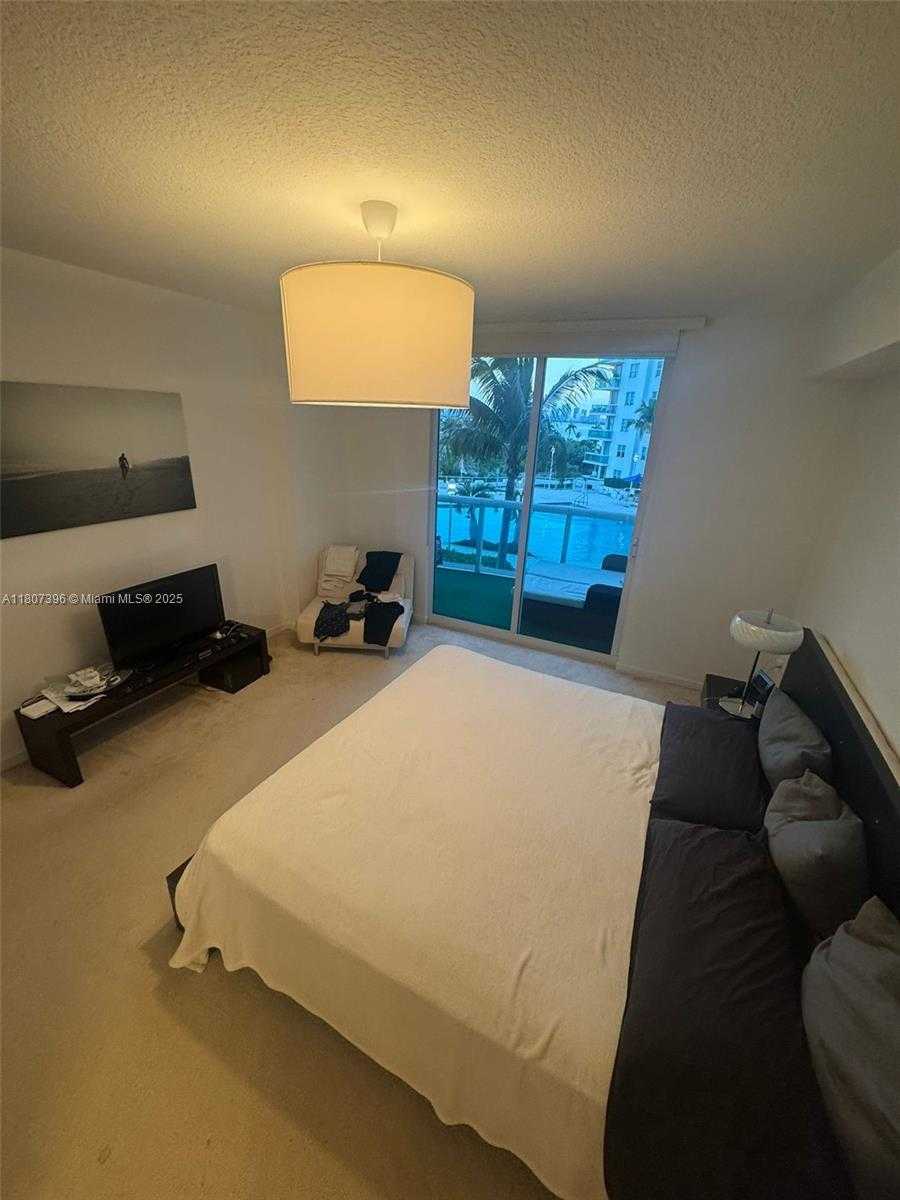 Small Image of 7900 HARBOR ISLAND DR #706, North Bay Village Number 13