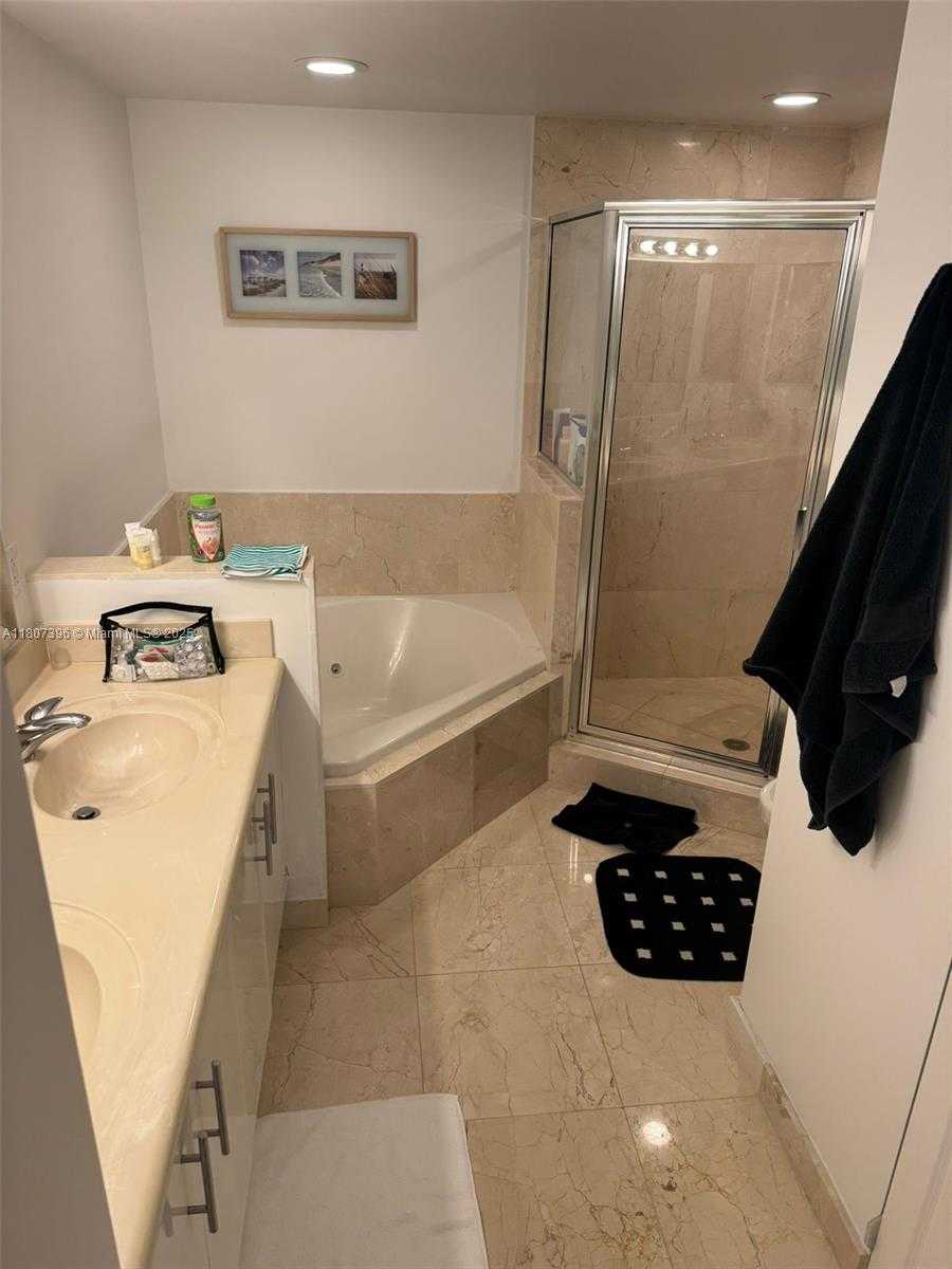 Small Image of 7900 HARBOR ISLAND DR #706, North Bay Village Number 15