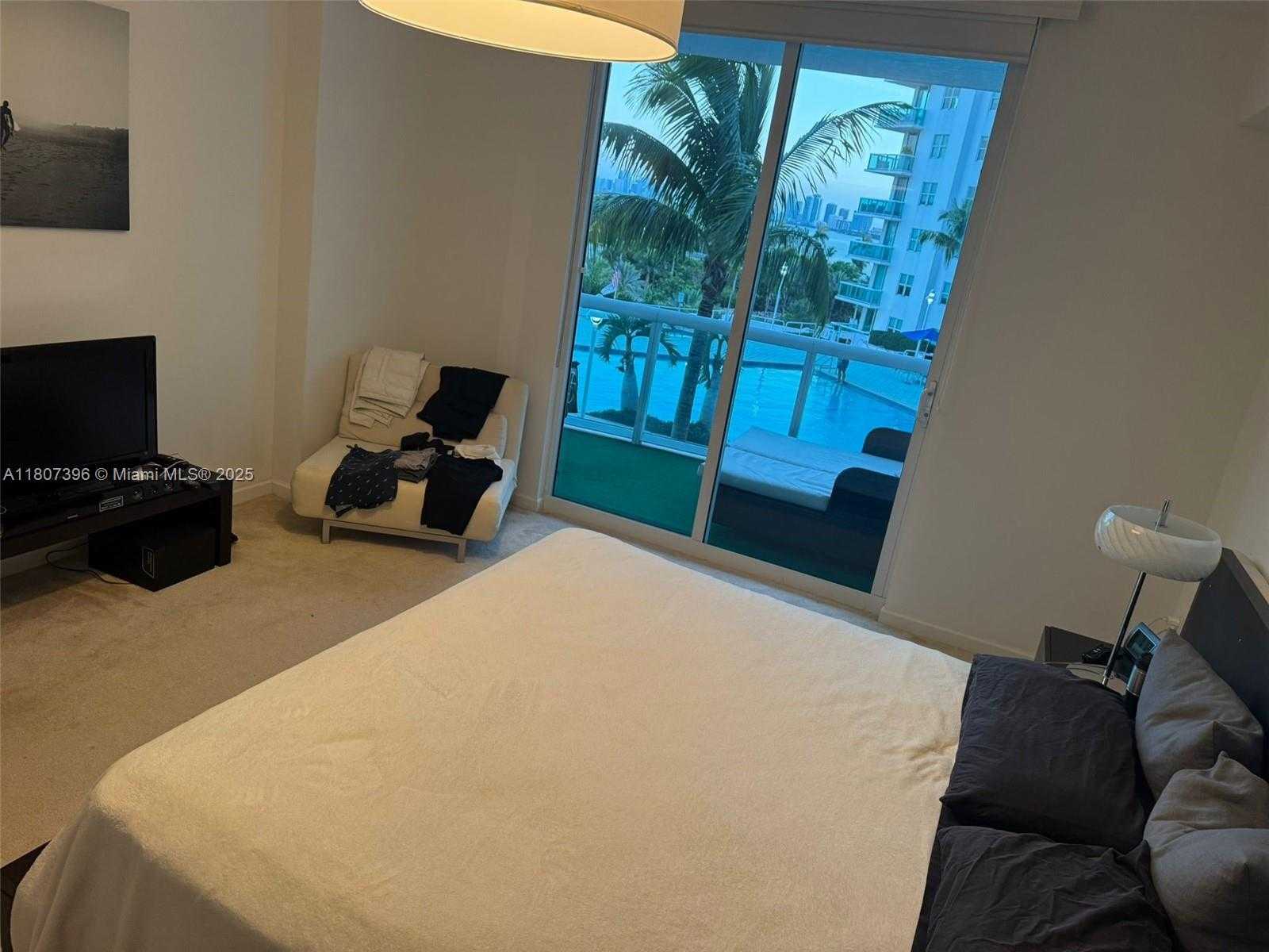 Small Image of 7900 HARBOR ISLAND DR #706, North Bay Village Number 17