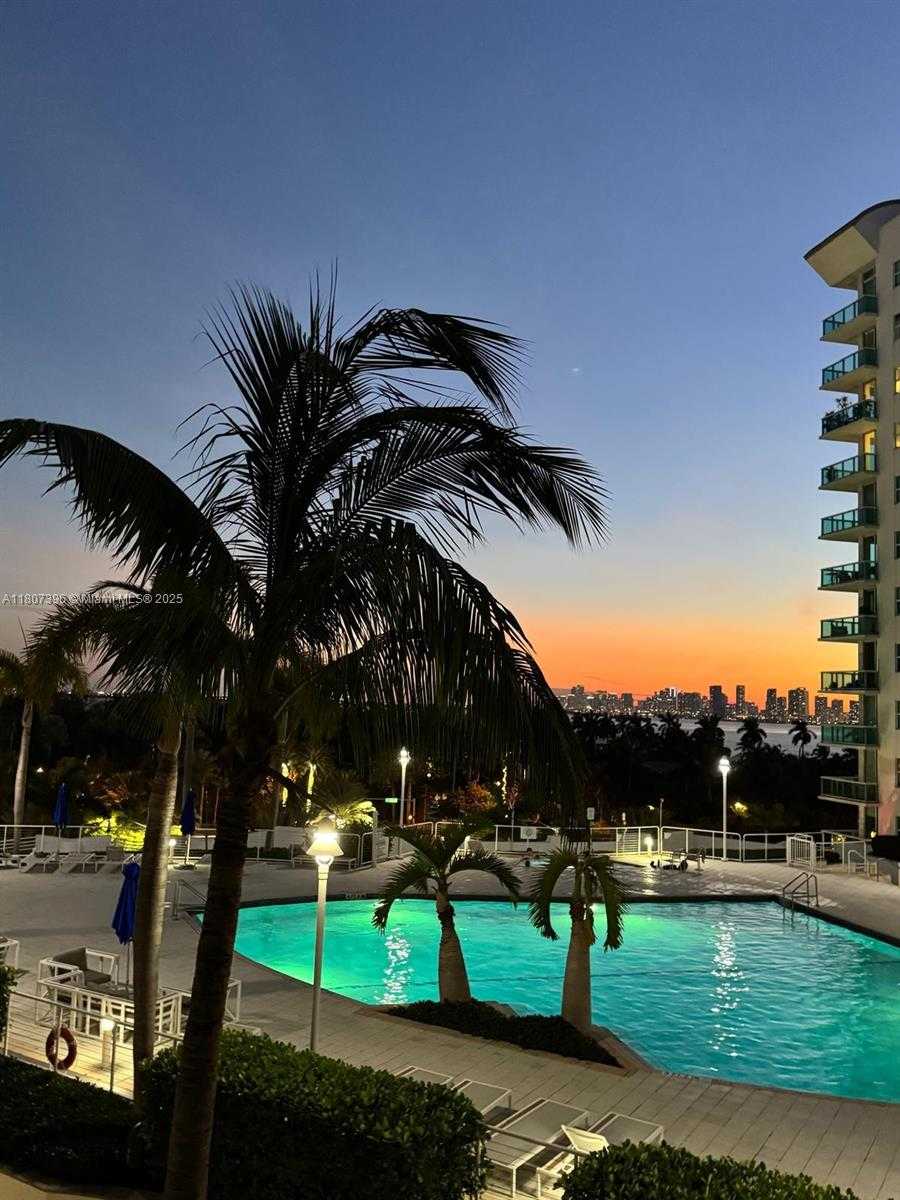 Small Image of 7900 HARBOR ISLAND DR #706, North Bay Village Number 19