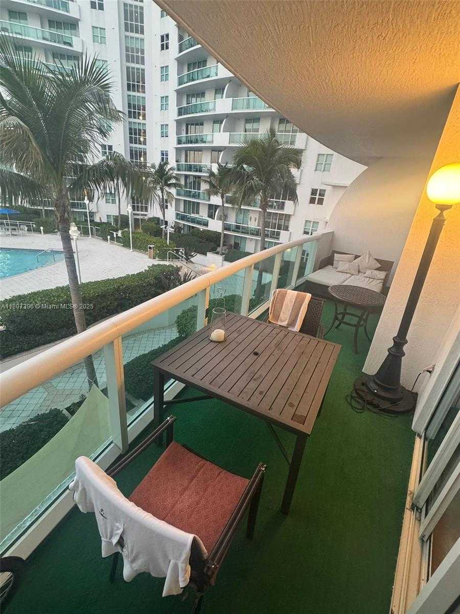 Small Image of 7900 HARBOR ISLAND DR #706, North Bay Village Number 3
