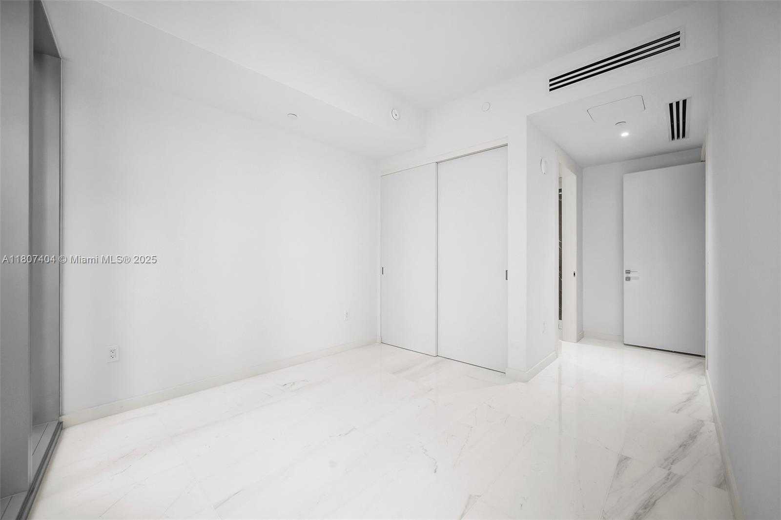 Small Image of 300 BISCAYNE BLVD WAY #3509, Miami Number 12