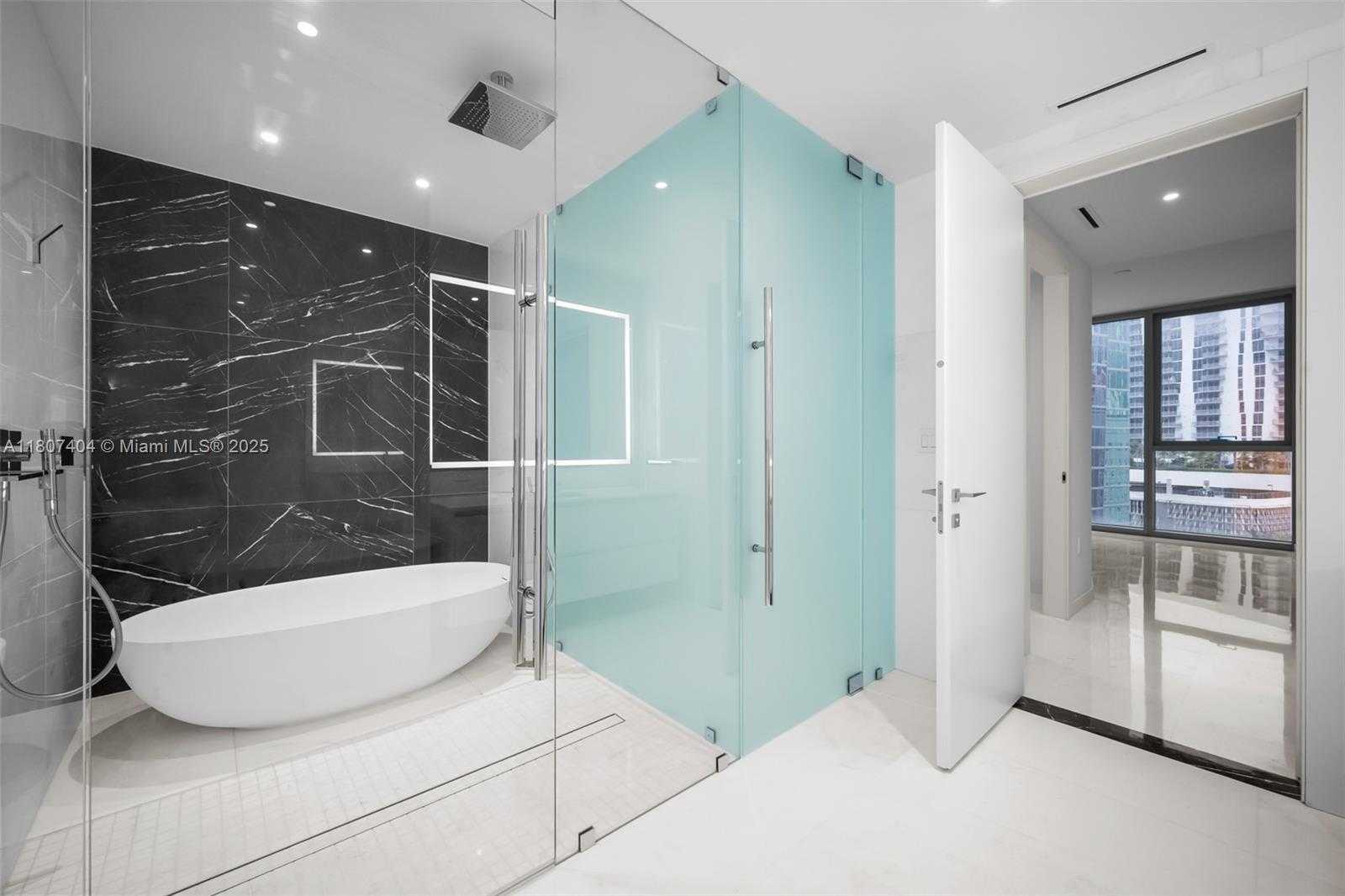 Small Image of 300 BISCAYNE BLVD WAY #3509, Miami Number 17