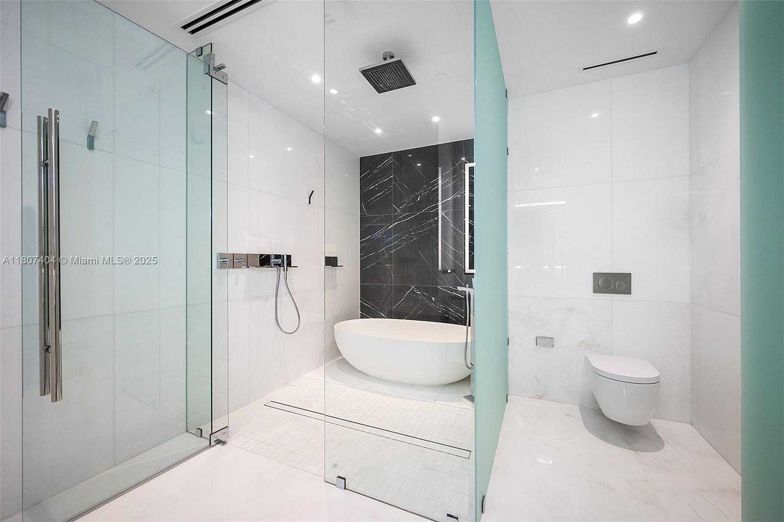 Small Image of 300 BISCAYNE BLVD WAY #3509, Miami Number 18