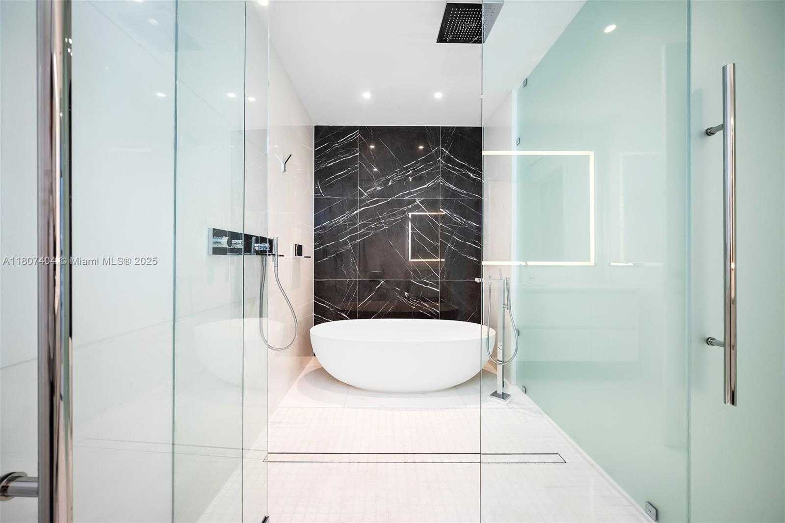 Small Image of 300 BISCAYNE BLVD WAY #3509, Miami Number 22