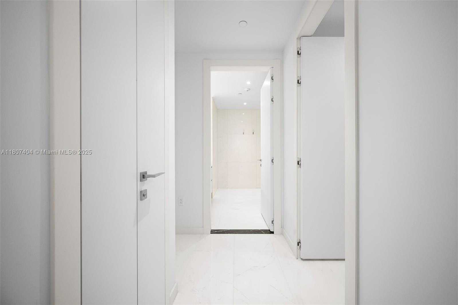 Small Image of 300 BISCAYNE BLVD WAY #3509, Miami Number 26