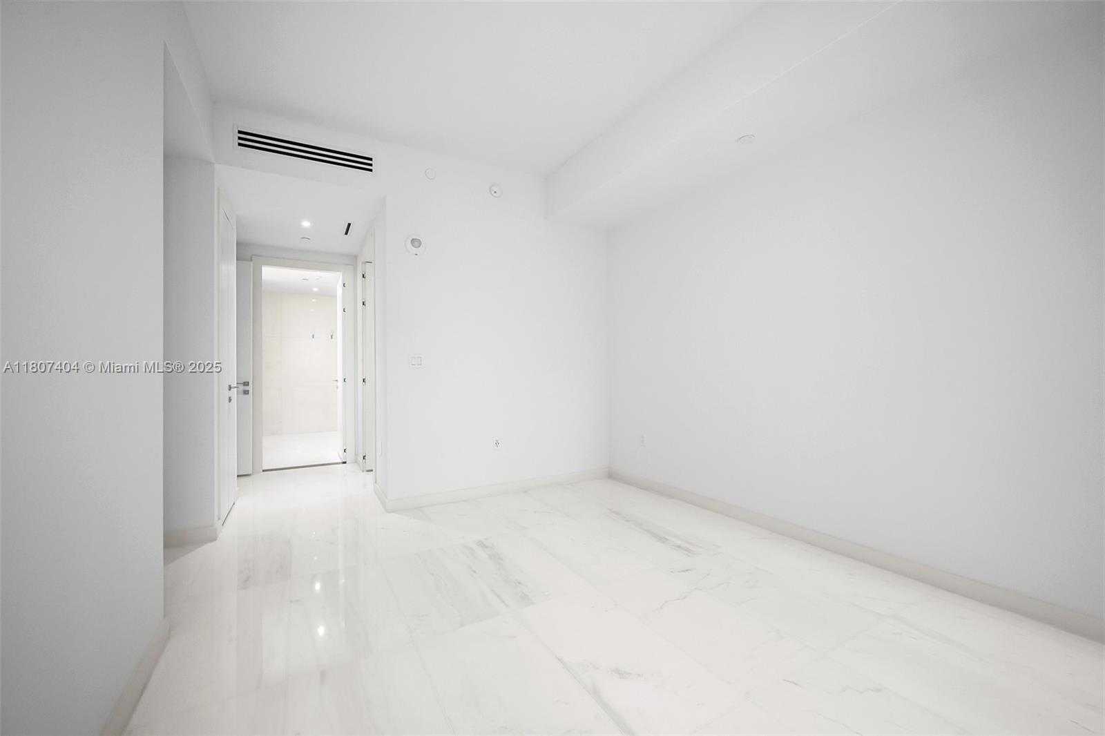 Small Image of 300 BISCAYNE BLVD WAY #3509, Miami Number 27