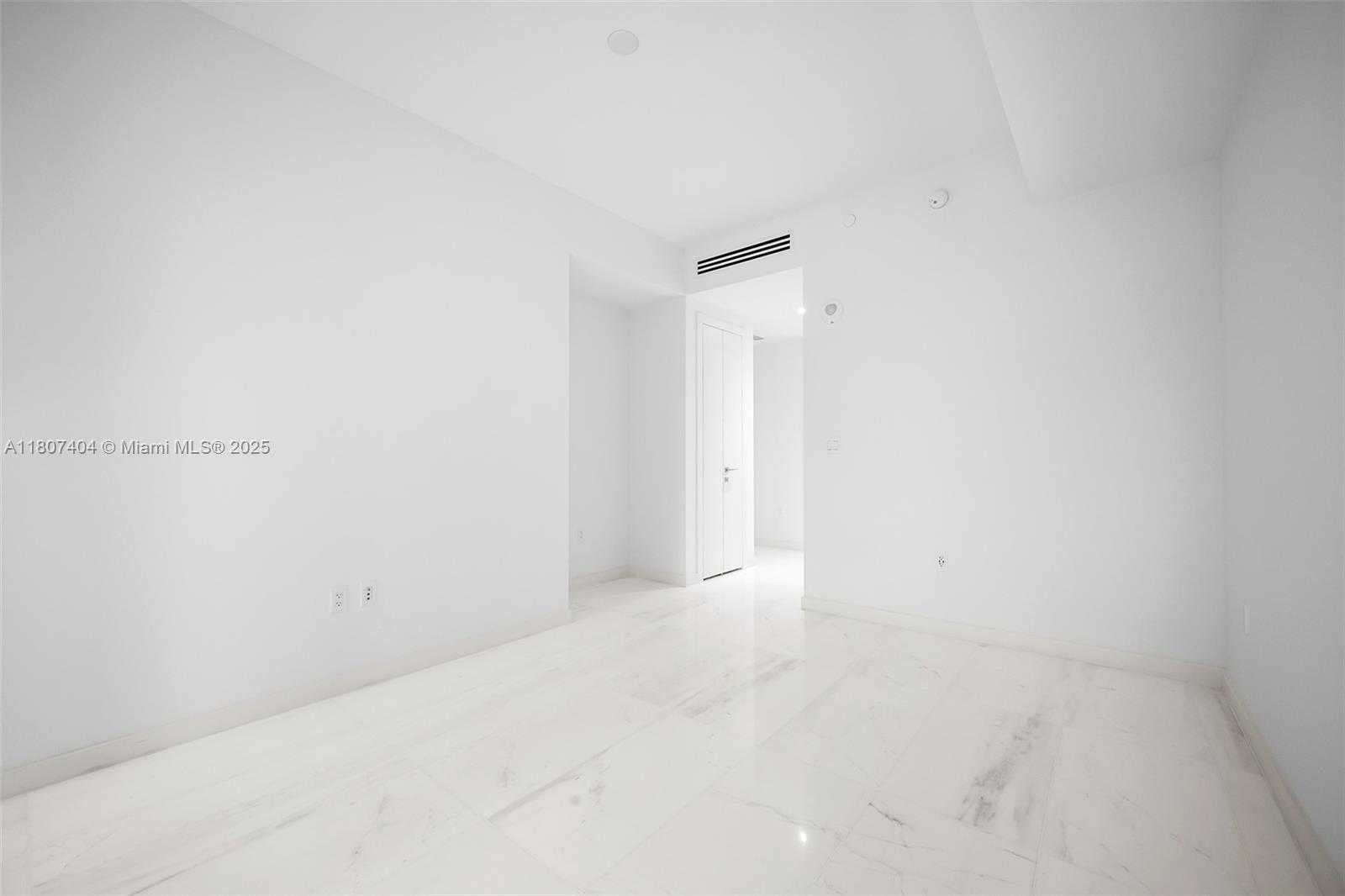 Small Image of 300 BISCAYNE BLVD WAY #3509, Miami Number 28