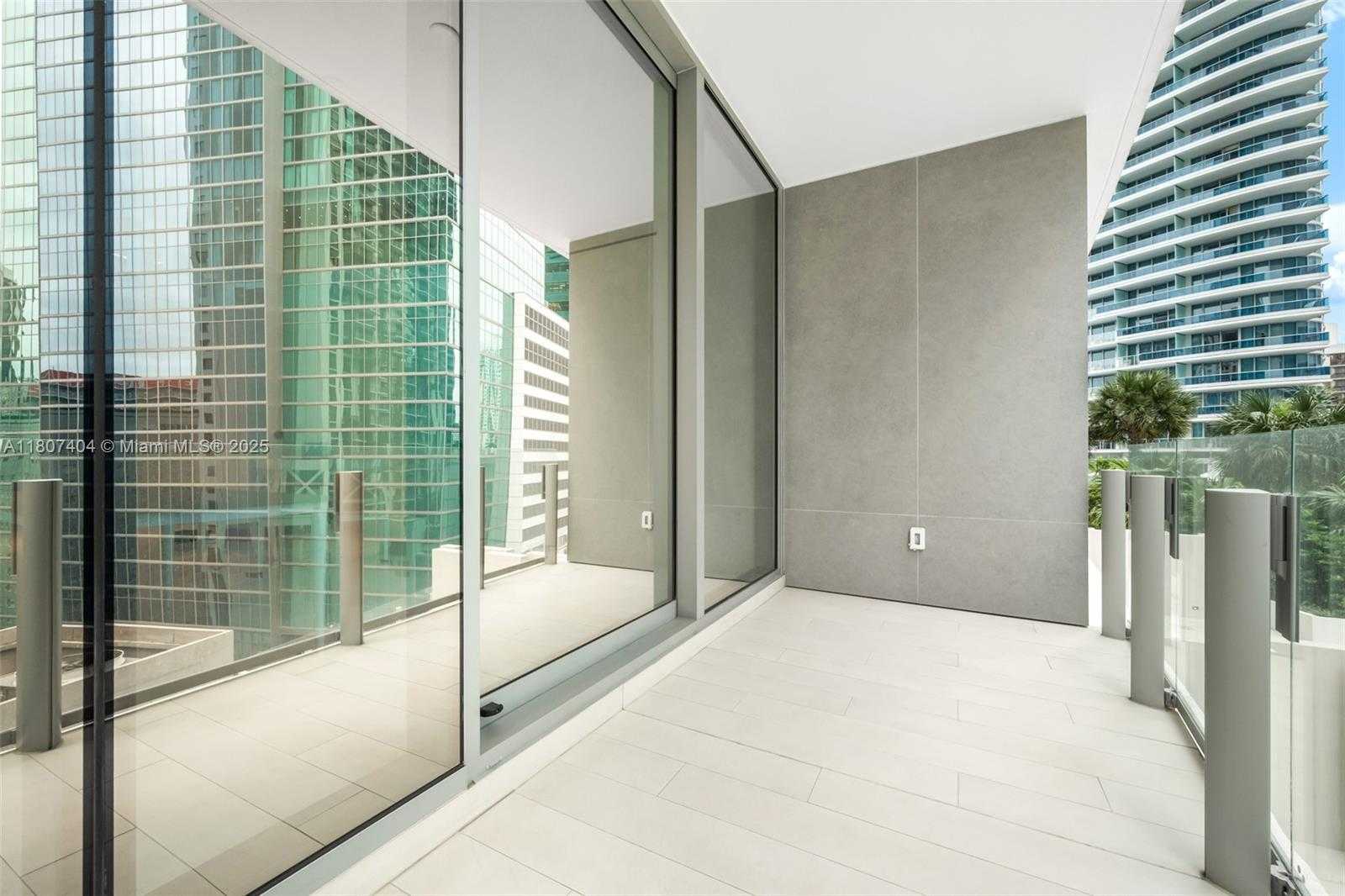 Small Image of 300 BISCAYNE BLVD WAY #3509, Miami Number 3