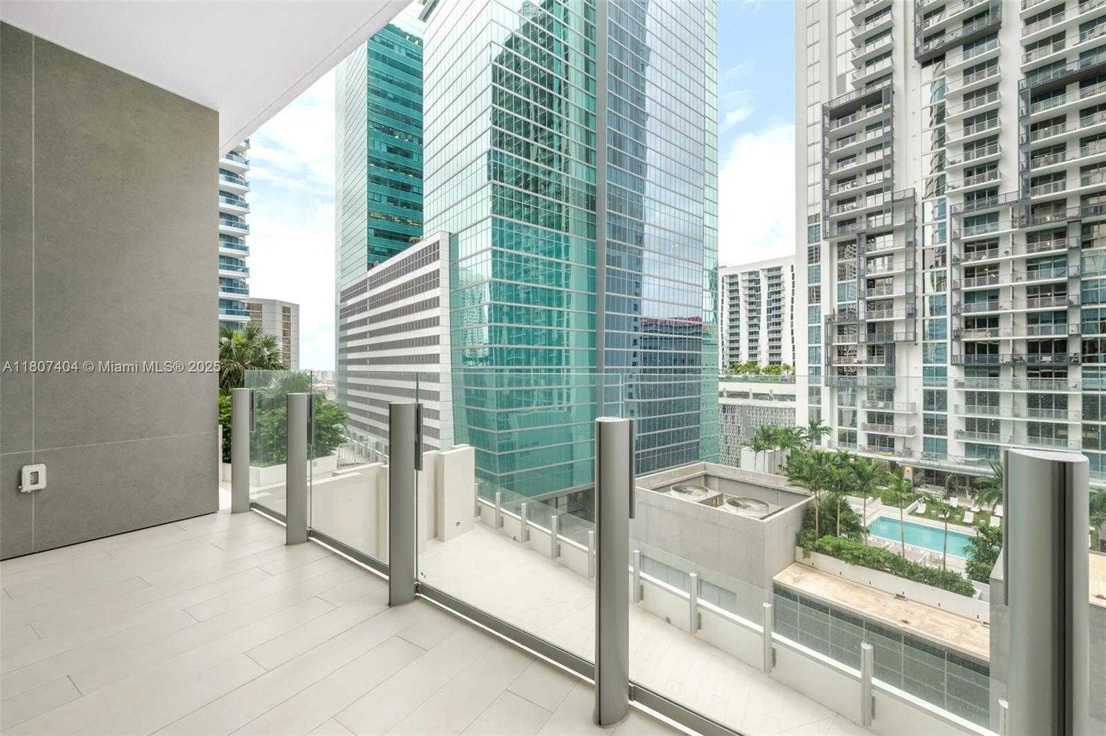 Small Image of 300 BISCAYNE BLVD WAY #3509, Miami Number 4