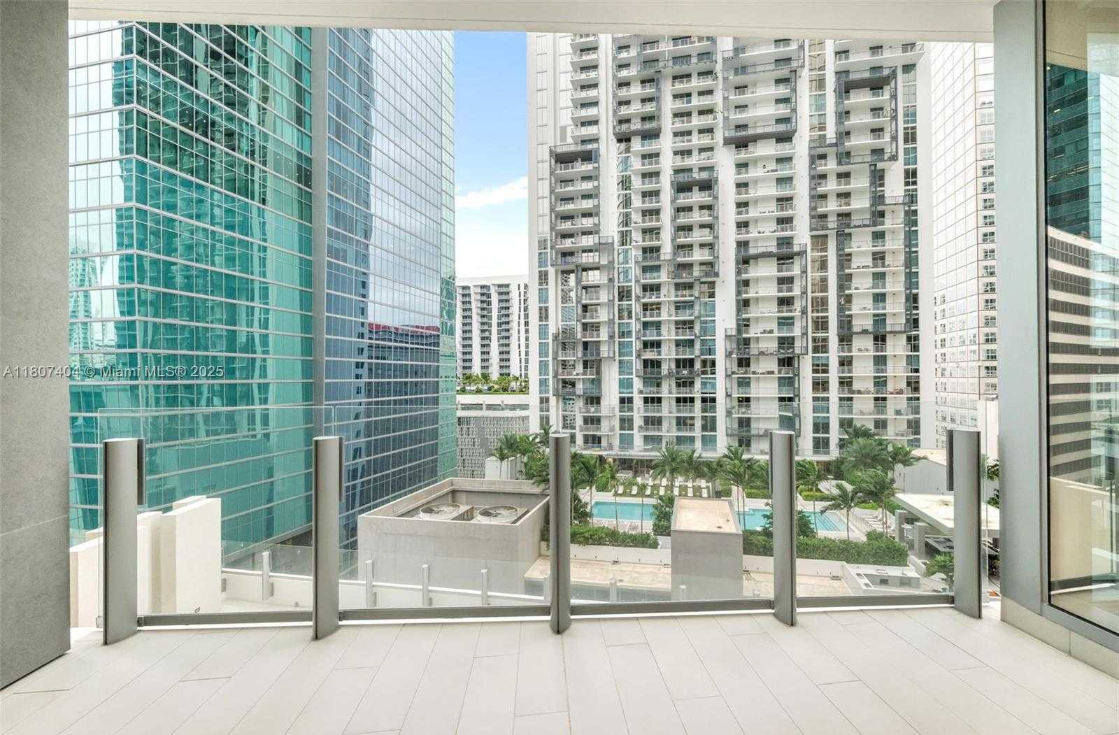 Small Image of 300 BISCAYNE BLVD WAY #3509, Miami Number 5