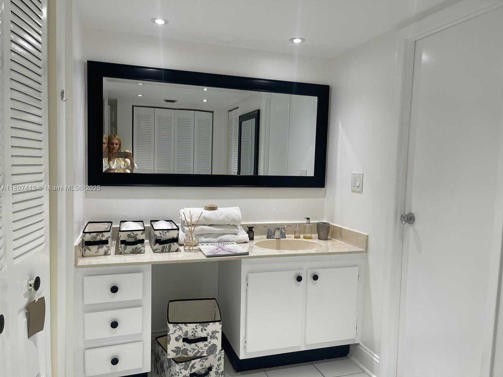Small Image of 20301 WEST COUNTRY CLUB DR #1226, Aventura Number 23