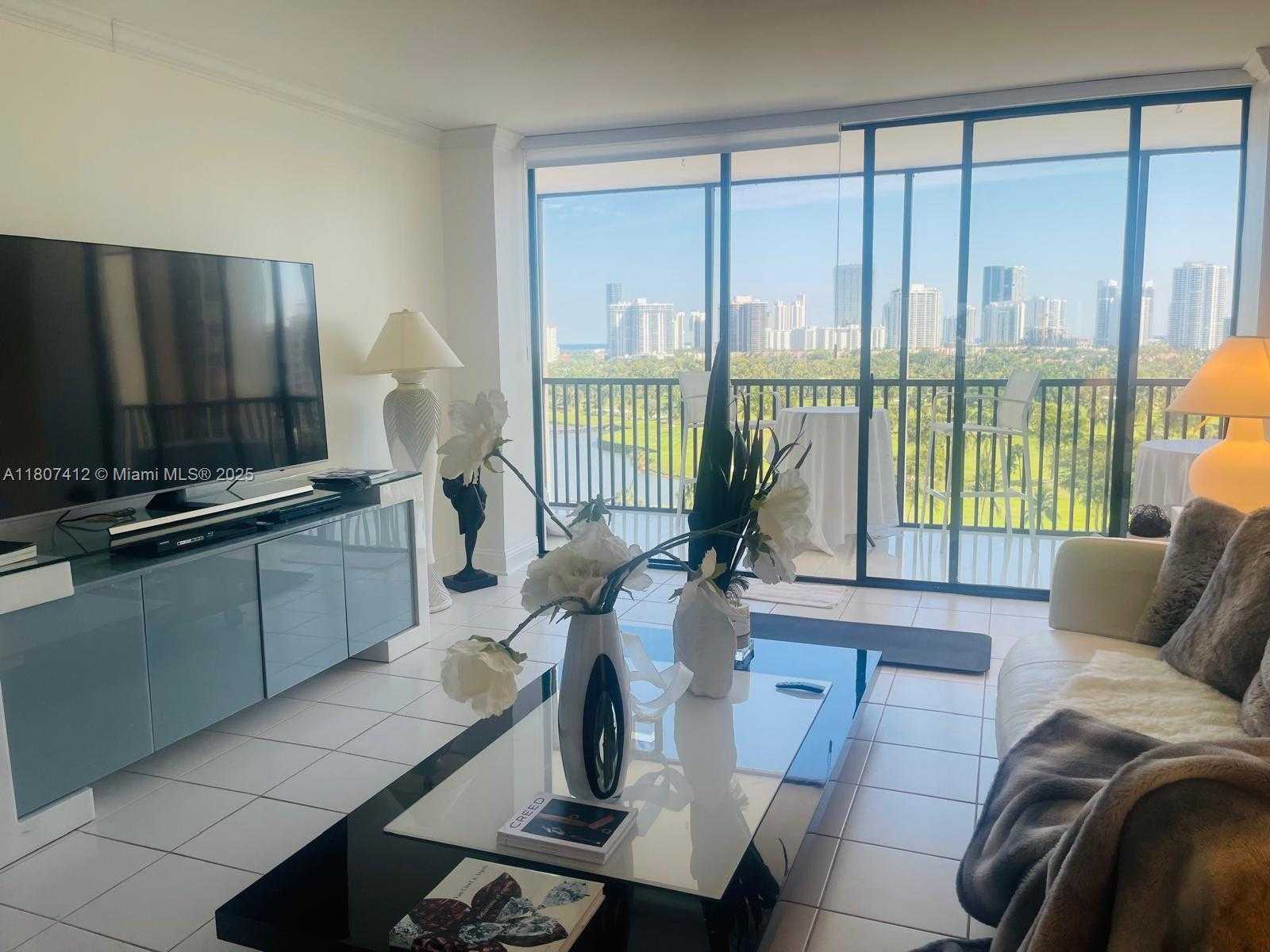 Small Image of 20301 WEST COUNTRY CLUB DR #1226, Aventura Number 5
