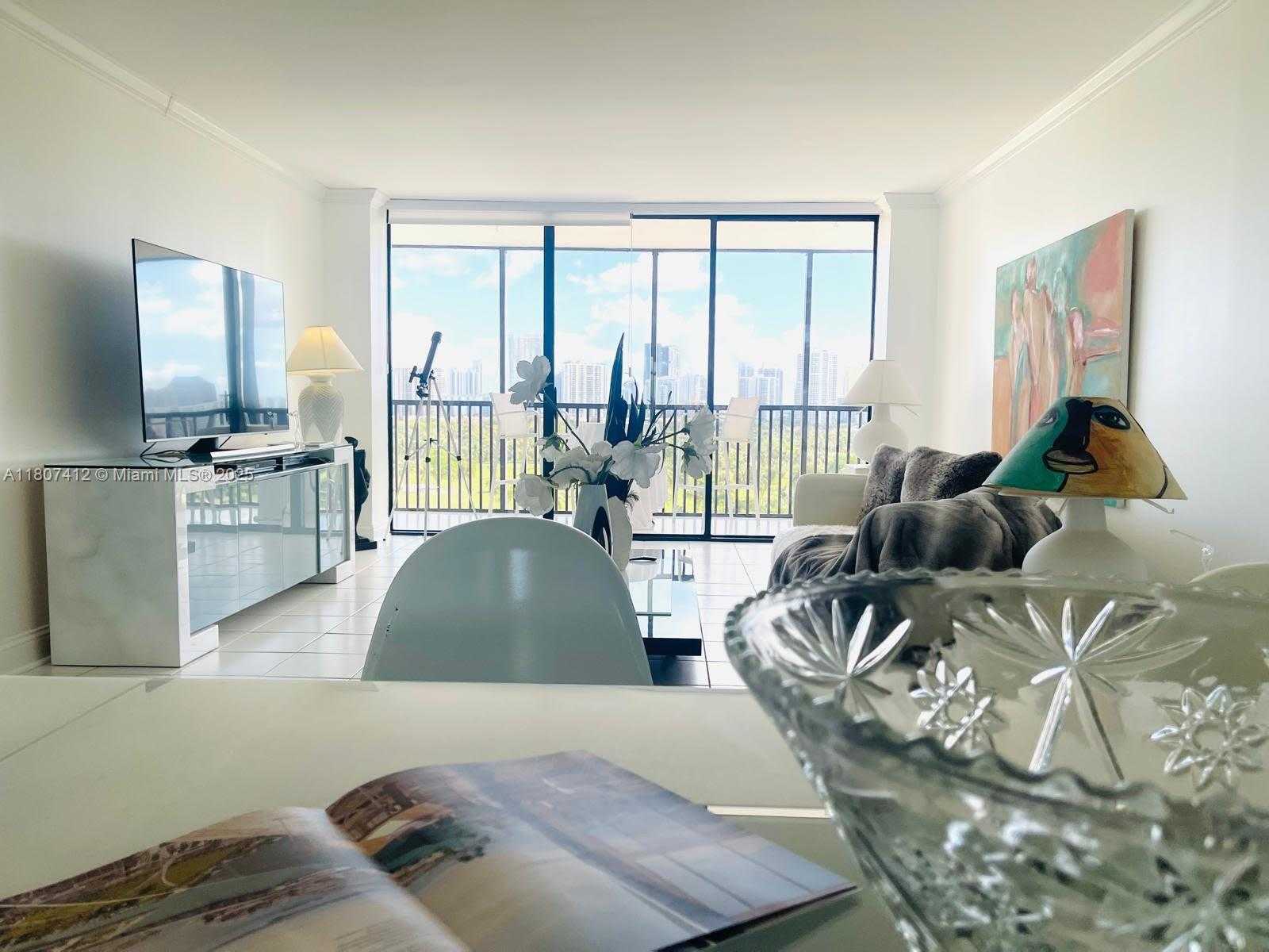 Small Image of 20301 WEST COUNTRY CLUB DR #1226, Aventura Number 8