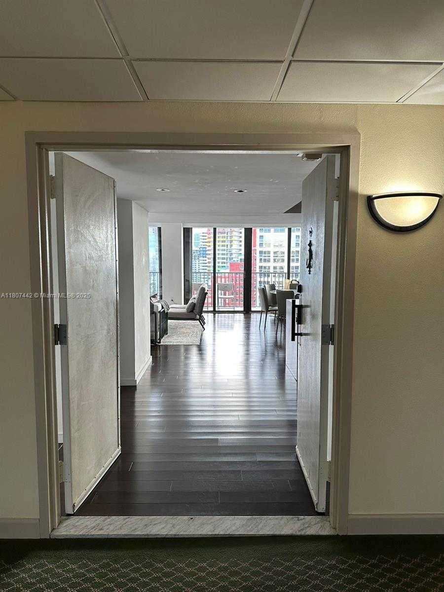 Small Image of 1450 BRICKELL BAY DR #1907, Miami Number 12