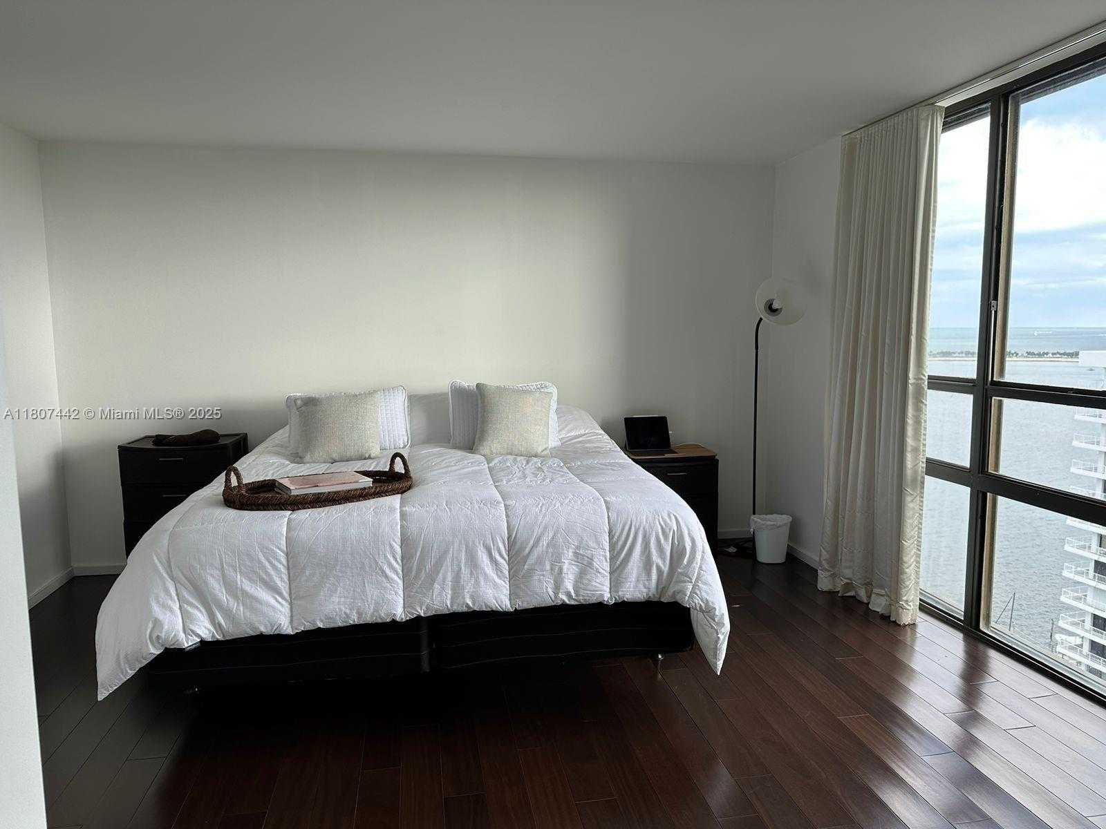 Small Image of 1450 BRICKELL BAY DR #1907, Miami Number 4