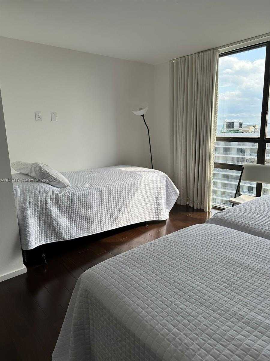 Small Image of 1450 BRICKELL BAY DR #1907, Miami Number 9