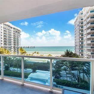 Small Image of 2301 COLLINS AVE #525, Miami Beach Number 3
