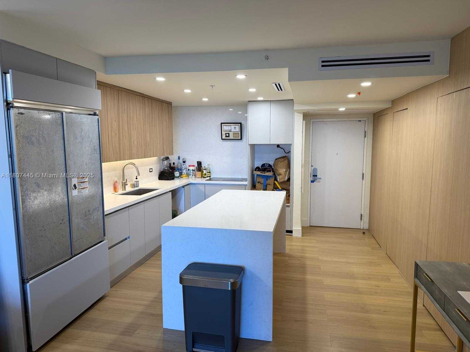 Small Image of 2301 COLLINS AVE #525, Miami Beach Number 6