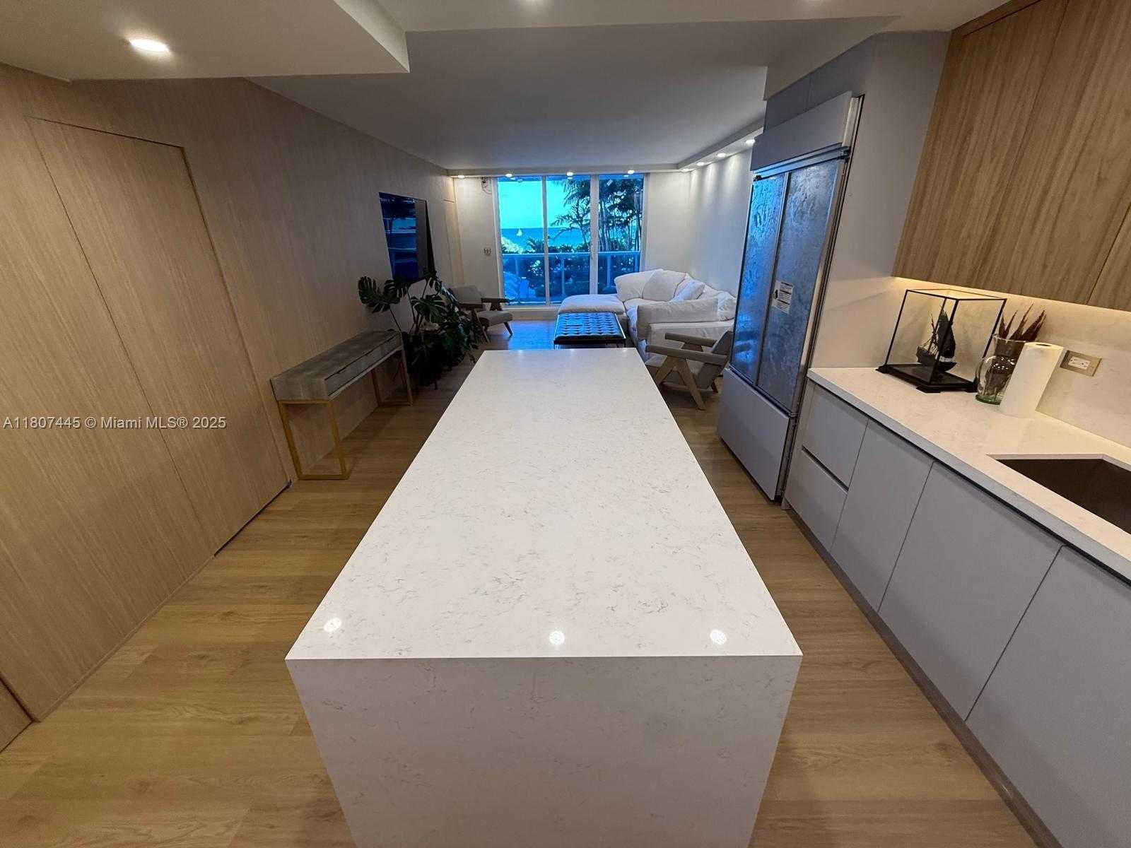Small Image of 2301 COLLINS AVE #525, Miami Beach Number 7