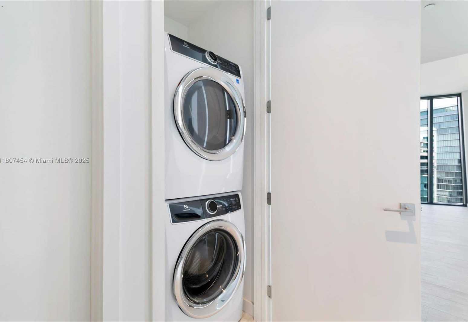 Small Image of 2831 SOUTH BAYSHORE DR #1405, Miami Number 15