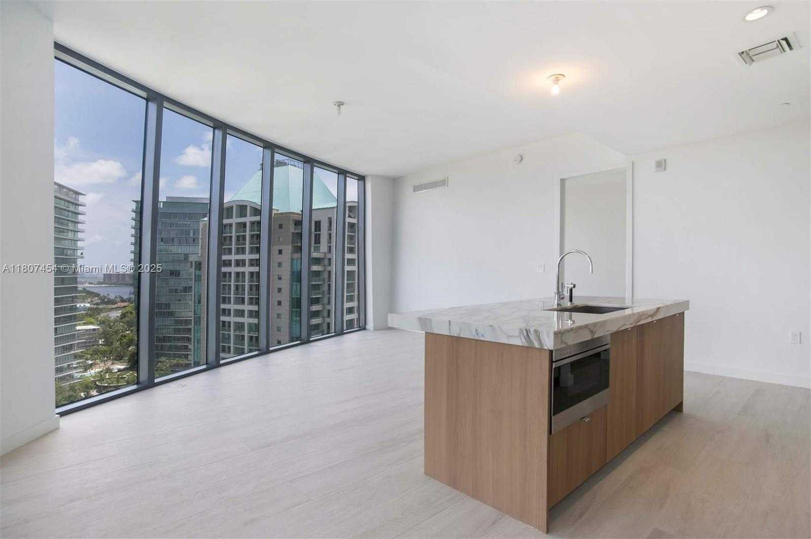 Small Image of 2831 SOUTH BAYSHORE DR #1405, Miami Number 3