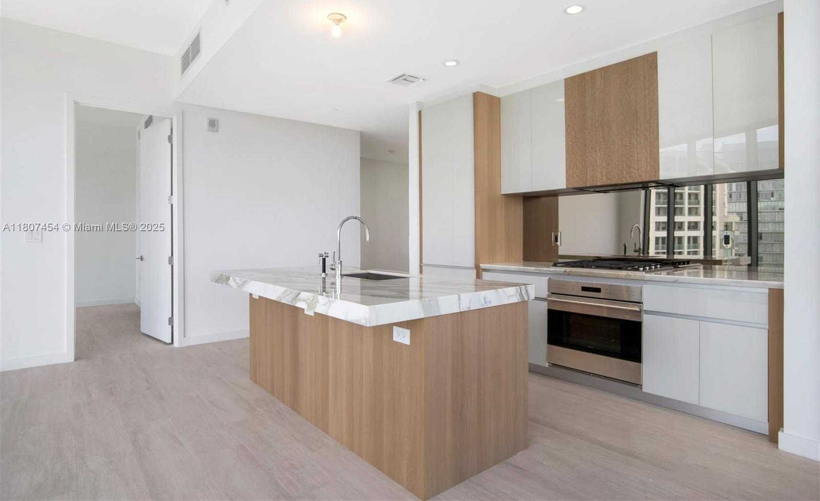 Small Image of 2831 SOUTH BAYSHORE DR #1405, Miami Number 4