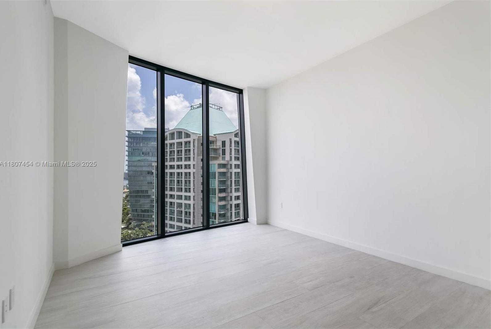 Small Image of 2831 SOUTH BAYSHORE DR #1405, Miami Number 6