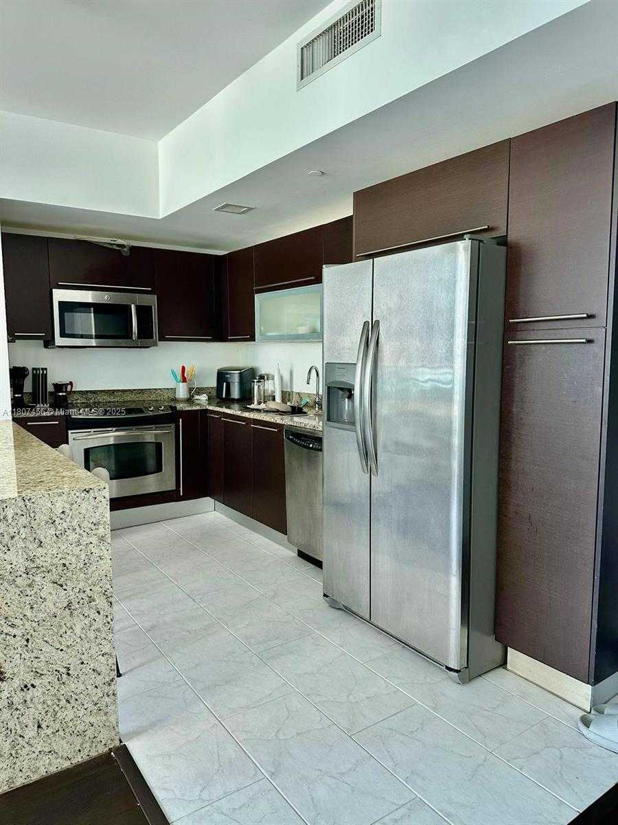 Small Image of 950 BRICKELL BAY DR #2406, Miami Number 9