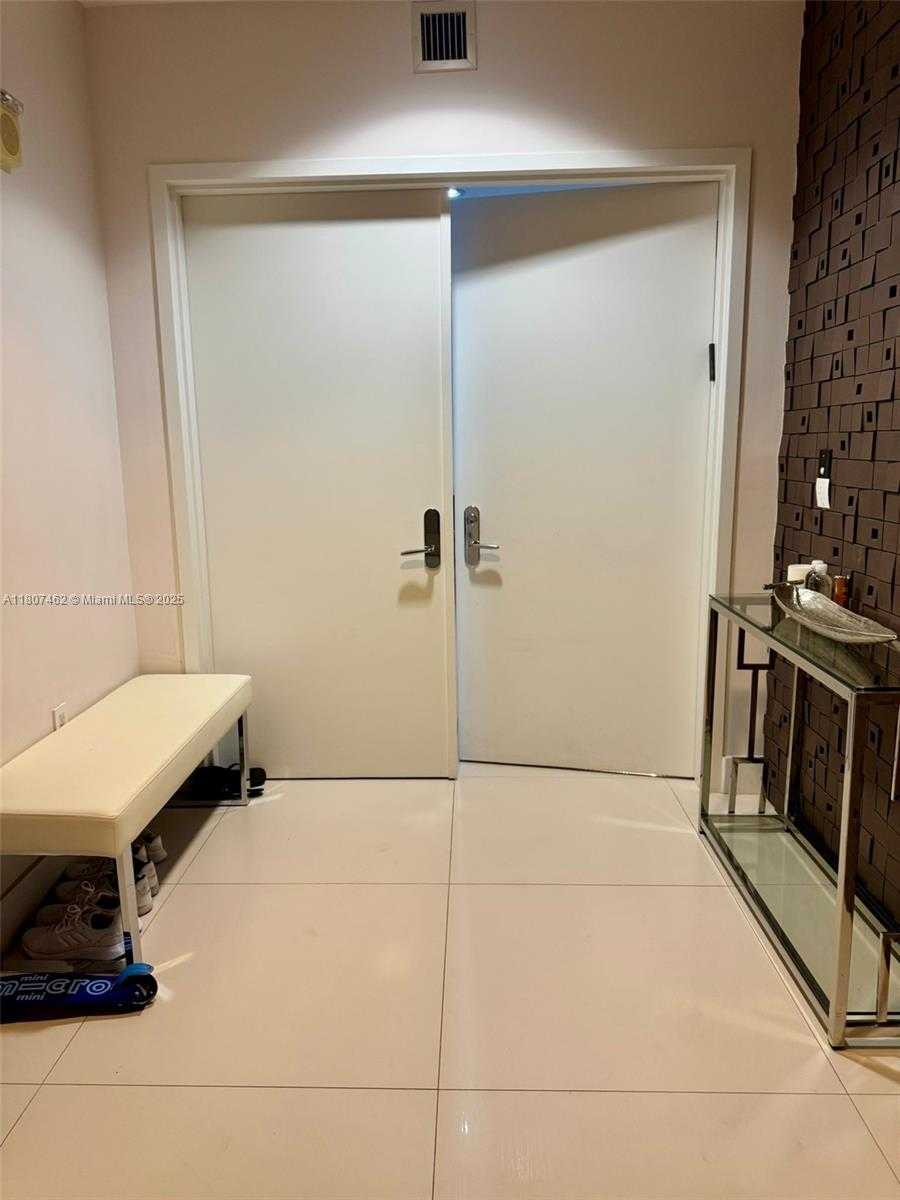 Small Image of 17121 COLLINS AVE #2704, Sunny Isles Beach Number 4