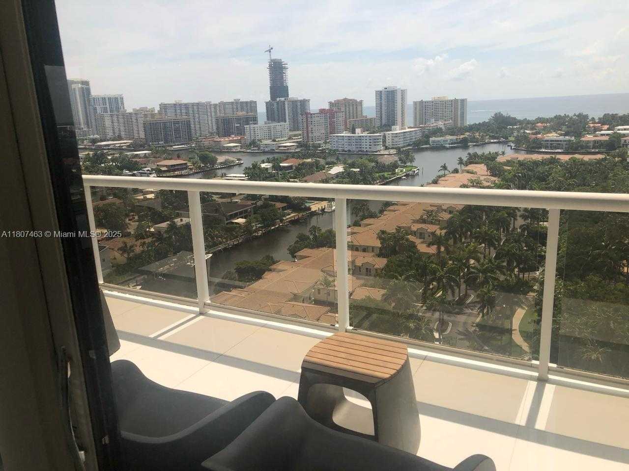 Small Image of 3640 YACHT CLUB DR #1805, Aventura Number 11