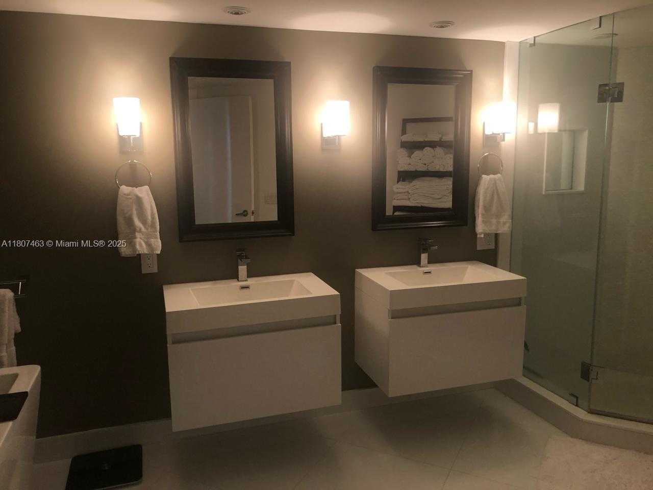 Small Image of 3640 YACHT CLUB DR #1805, Aventura Number 18