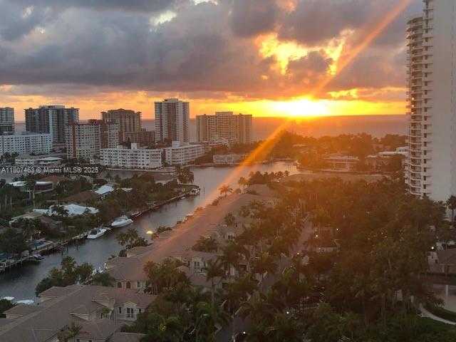 Small Image of 3640 YACHT CLUB DR #1805, Aventura Number 2