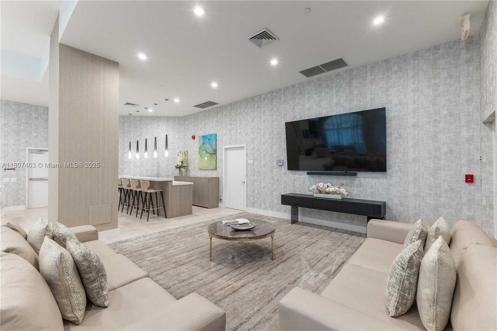 Small Image of 3640 YACHT CLUB DR #1805, Aventura Number 33