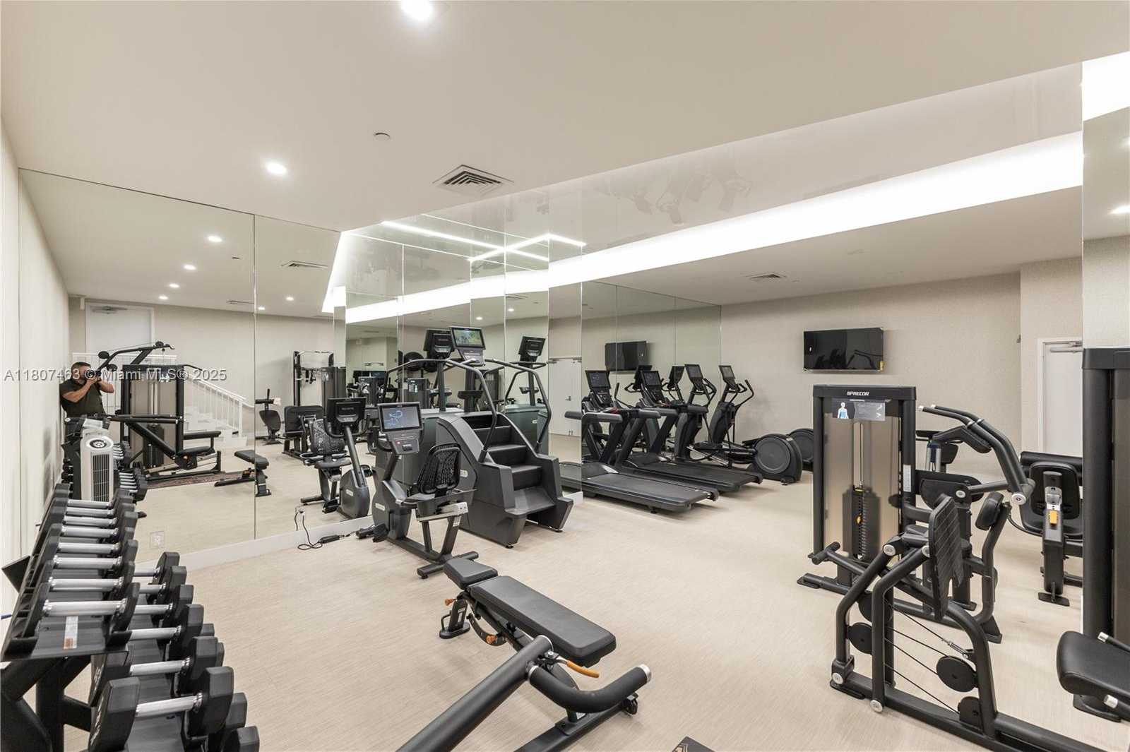 Small Image of 3640 YACHT CLUB DR #1805, Aventura Number 40
