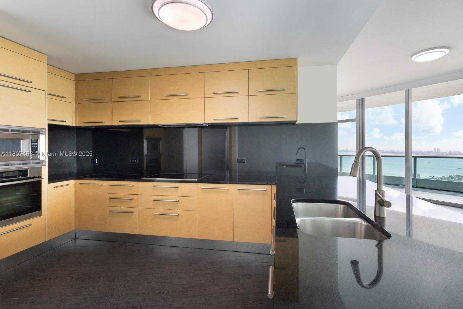 Small Image of 900 BISCAYNE BLVD #5606, Miami Number 14