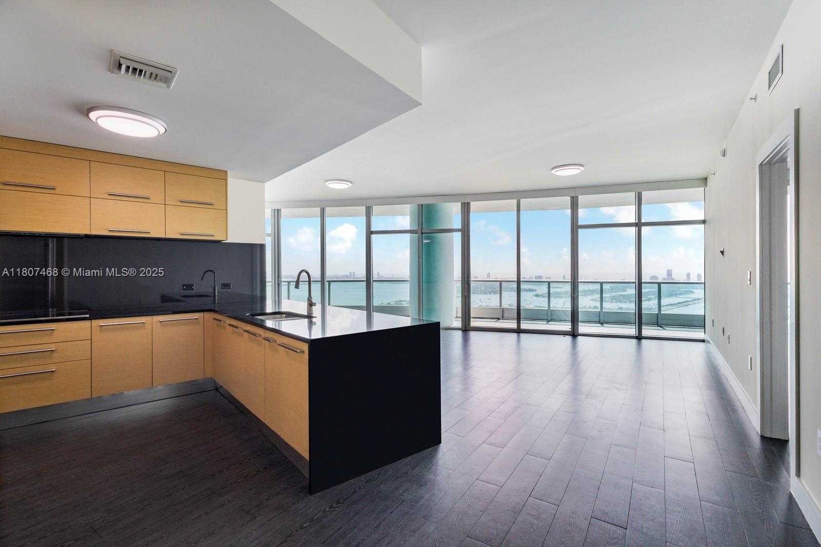 Small Image of 900 BISCAYNE BLVD #5606, Miami Number 2