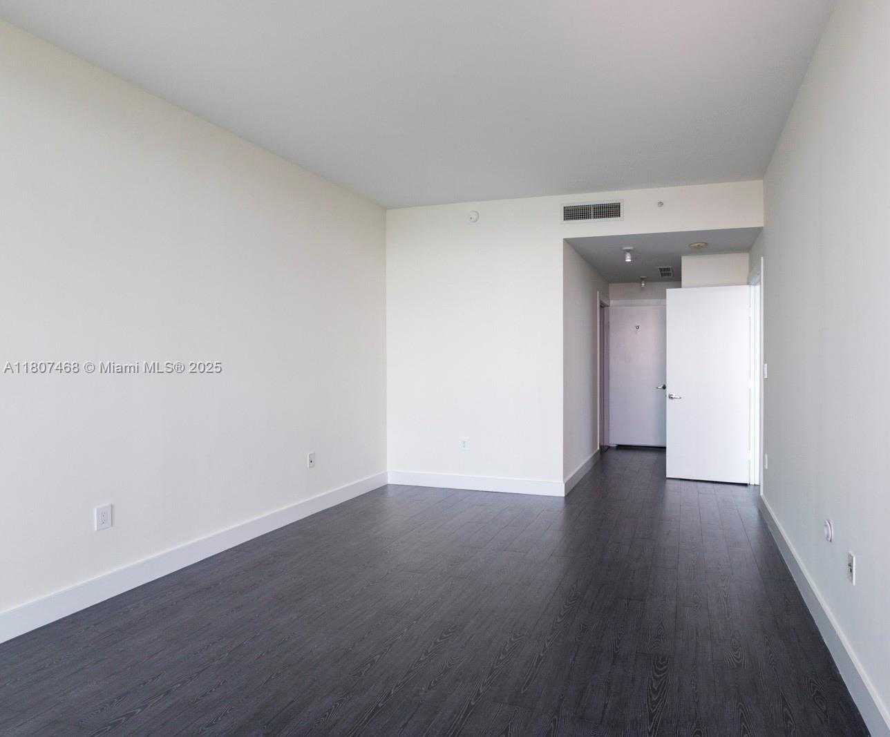 Small Image of 900 BISCAYNE BLVD #5606, Miami Number 24