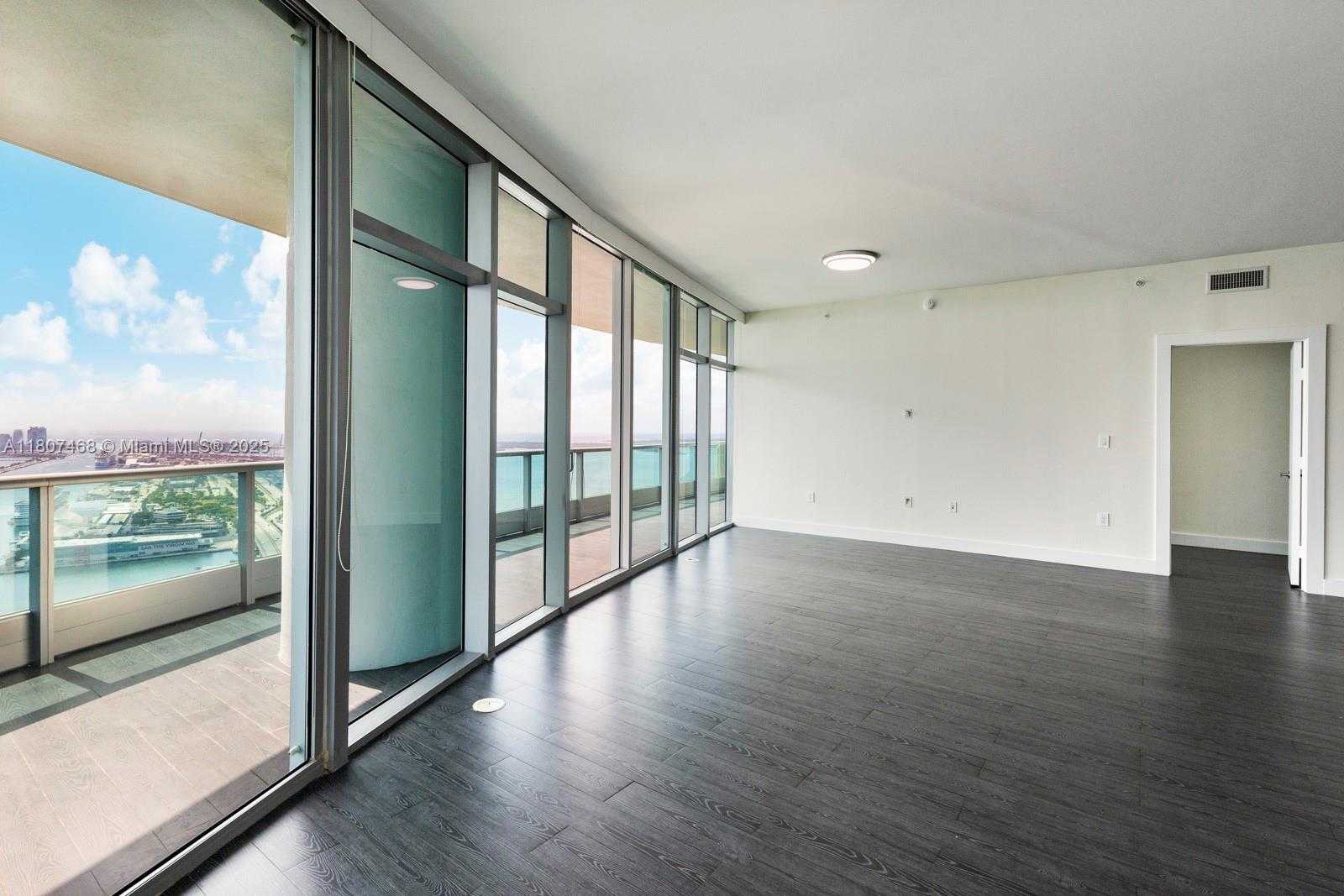 Small Image of 900 BISCAYNE BLVD #5606, Miami Number 4
