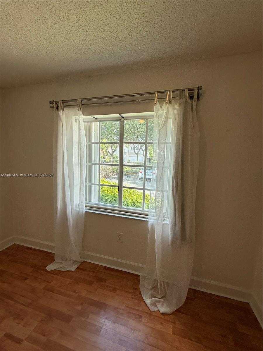 Small Image of 5858 NORTH WEST 113TH PL, Doral Number 11